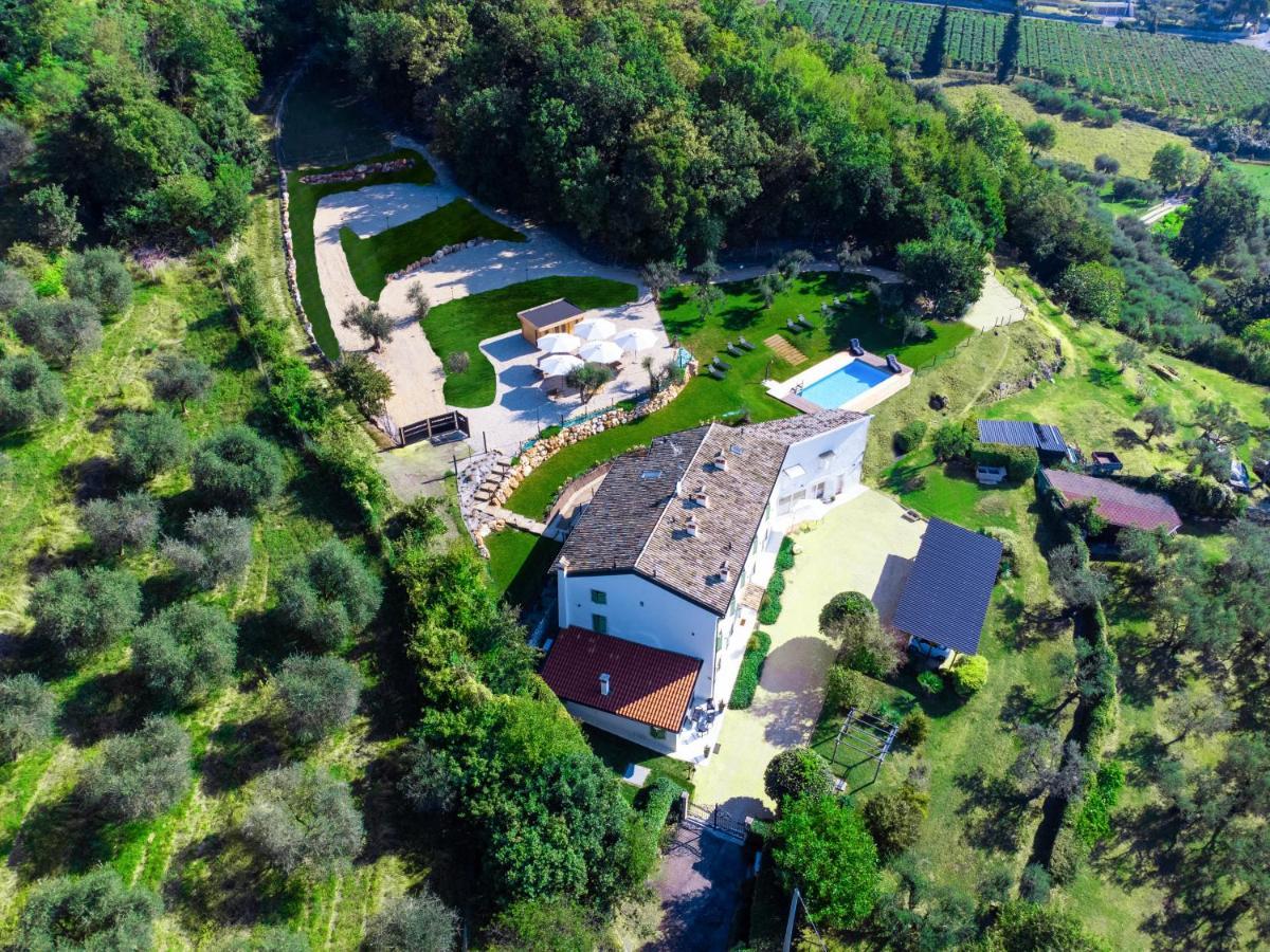 Agriturismo Maison 1933 Caprino Veronese Bagian luar foto