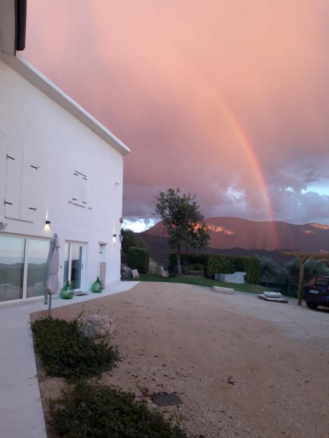 Agriturismo Maison 1933 Caprino Veronese Bagian luar foto